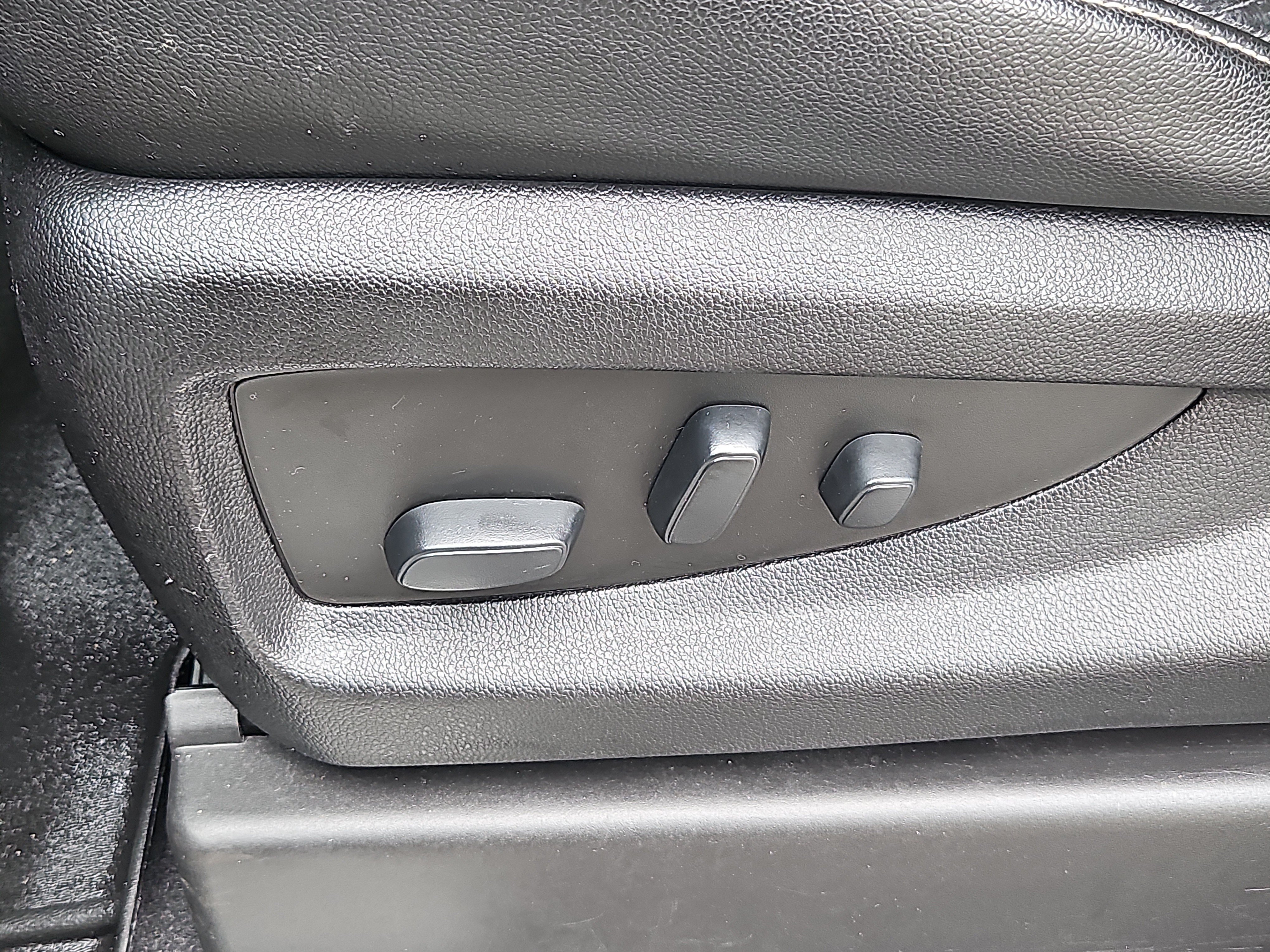 Used 2020 Chevrolet Tahoe LT AWD/4WD image 17