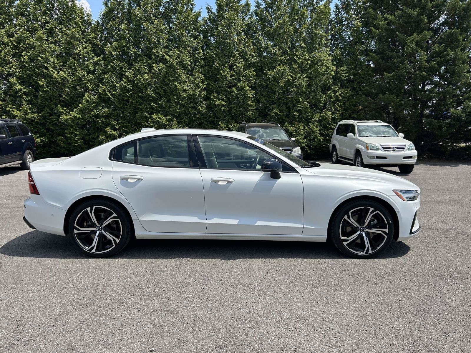 Certified 2024 Volvo S60 B5 Plus w/ Climate Package AWD/4WD video 2
