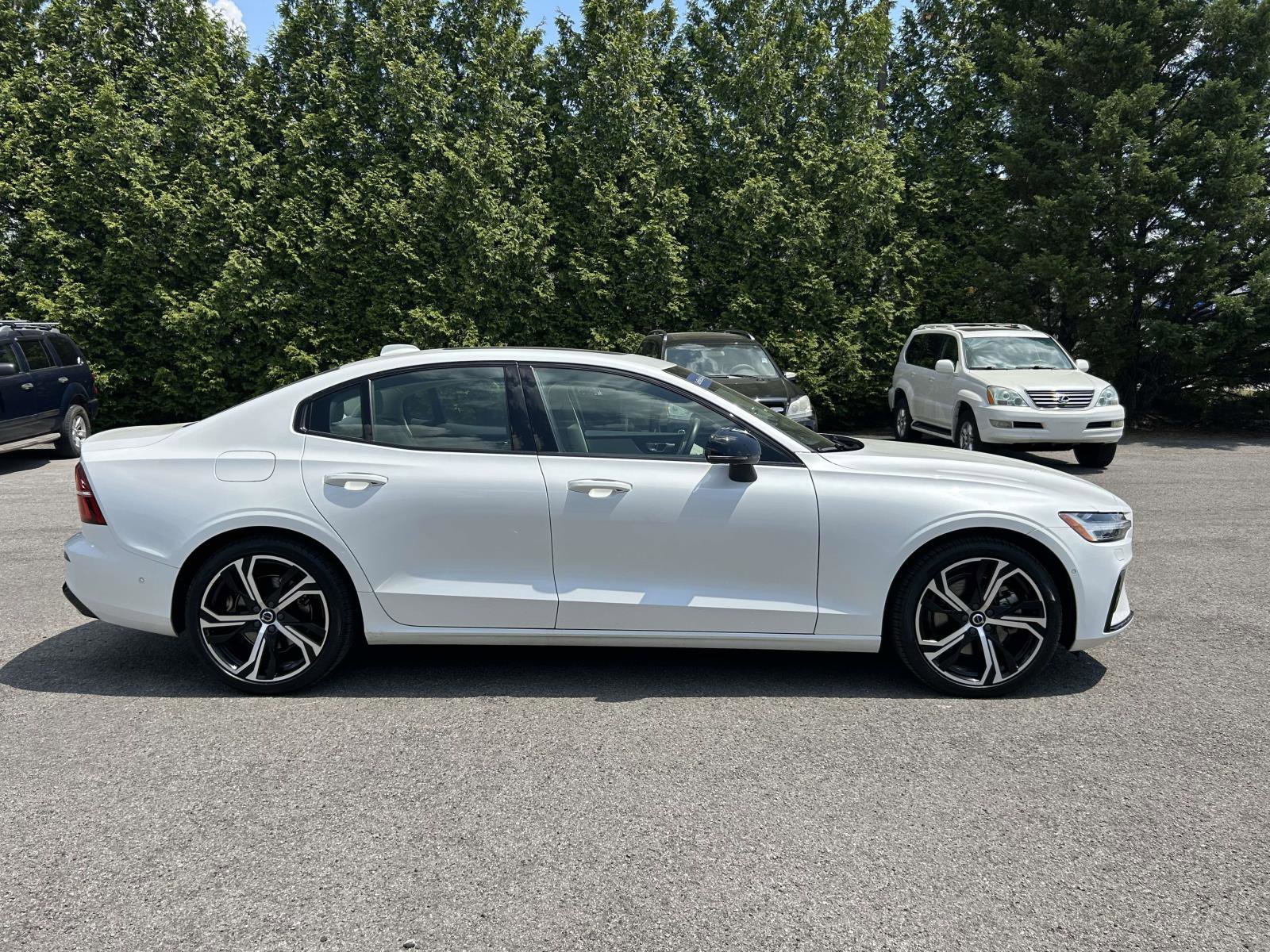 Certified 2024 Volvo S60 B5 Plus w/ Climate Package AWD/4WD image 2