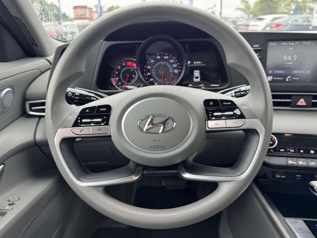 Used 2023 Hyundai Elantra SEL w/ Cargo Package FWD image 14