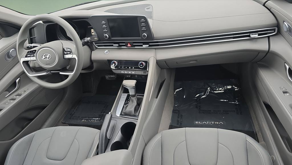 Certified 2023 Hyundai Elantra SEL FWD image 10