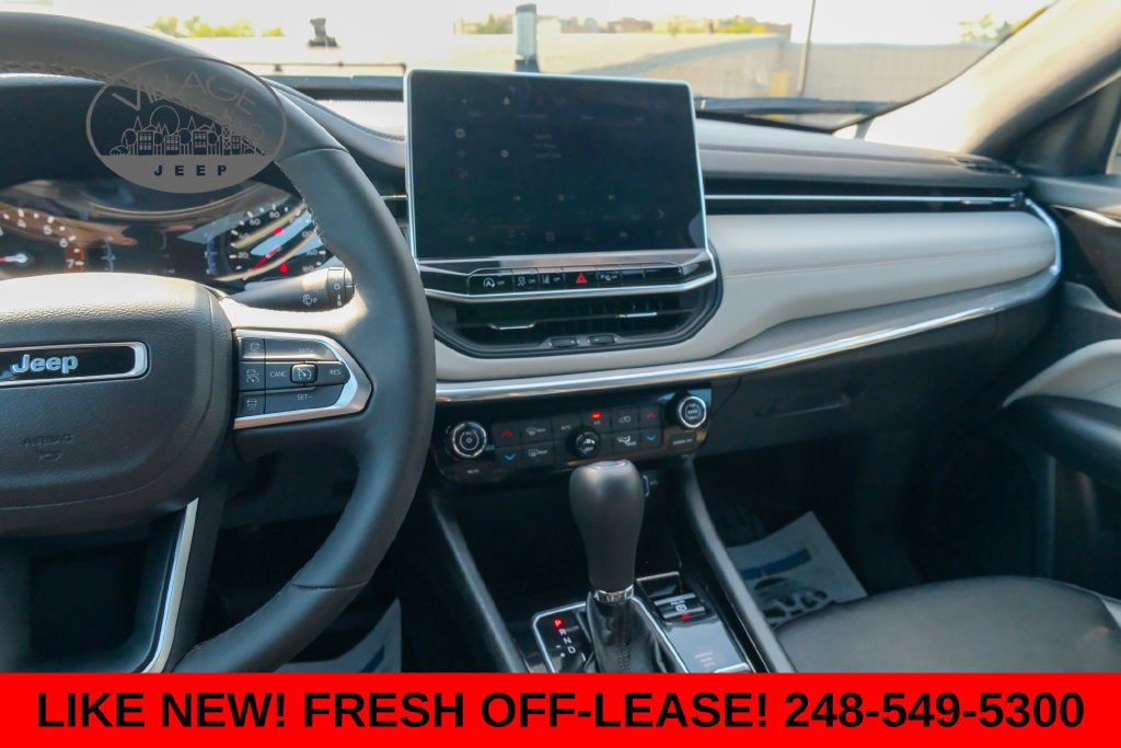 Used 2023 Jeep Compass Limited AWD/4WD image 19