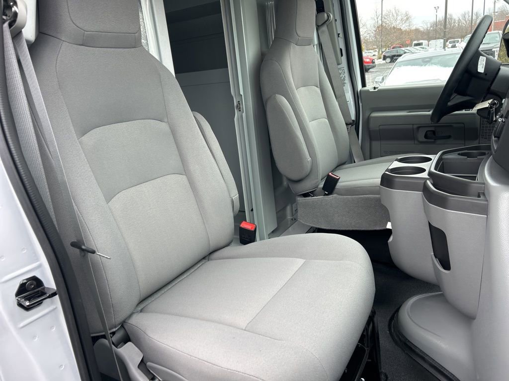 New 2026 Ford E-350 and Econoline 350 Super Duty w/ Power Equipment Group image 10