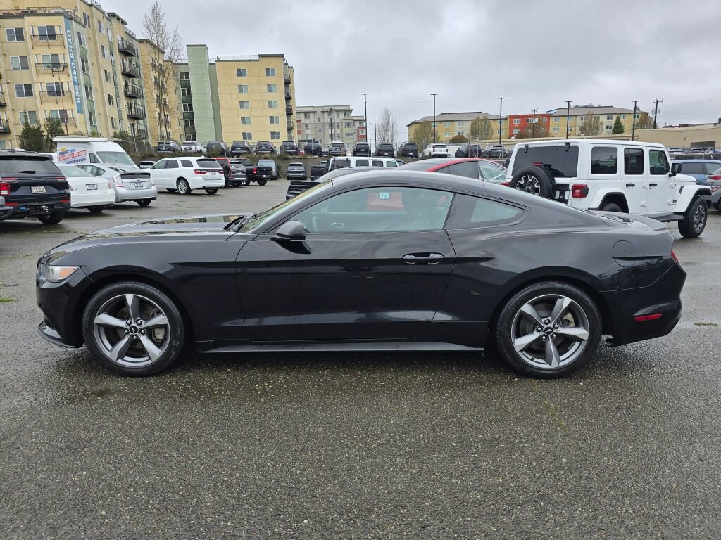 Used 2017 Ford Mustang EcoBoost image 8