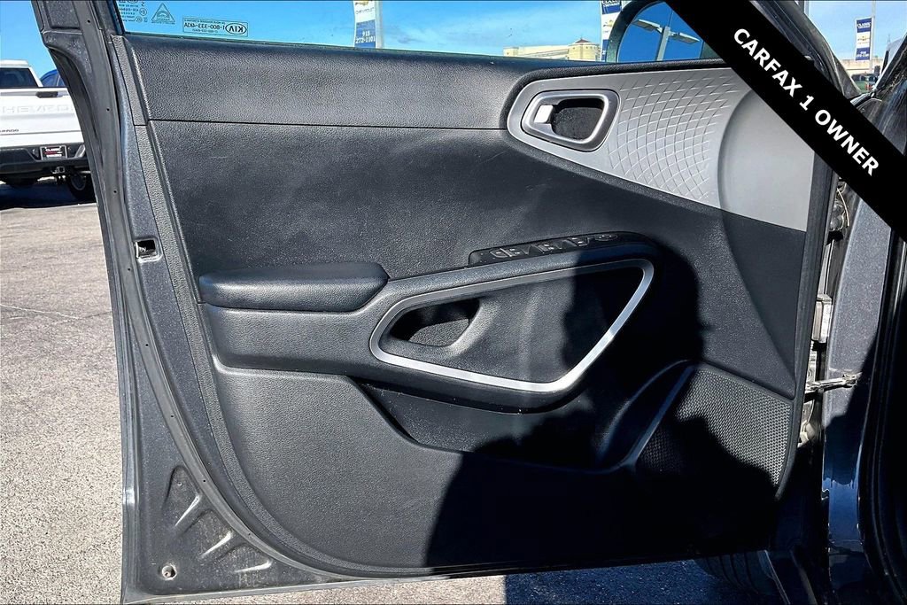 Used 2021 Kia Soul LX image 19