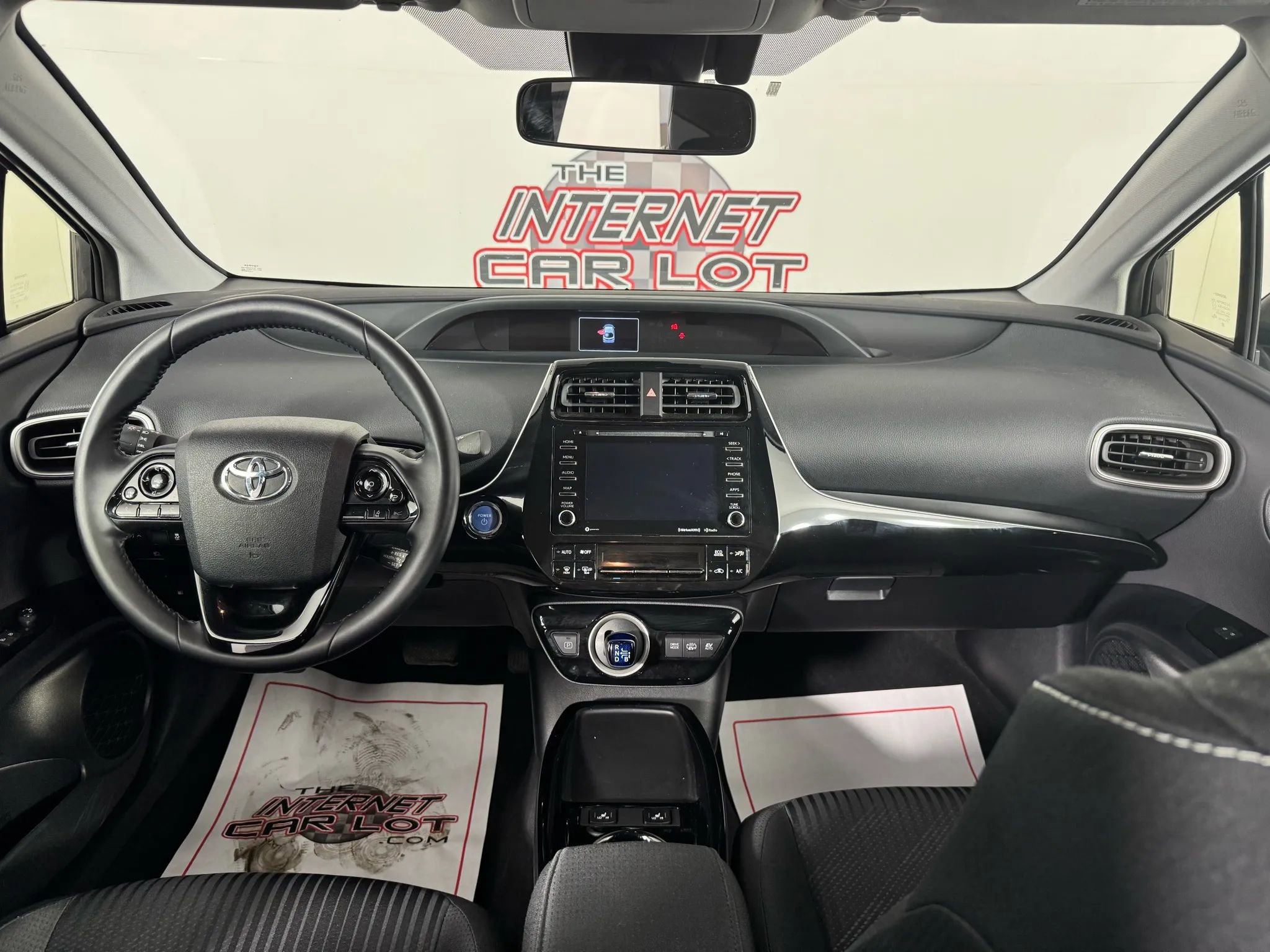 Used 2022 Toyota Prius Prime LE FWD image 11