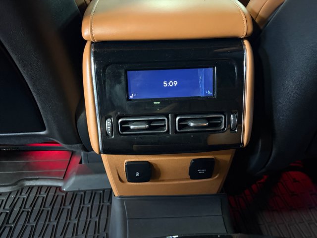 Used 2025 Lincoln Aviator Black Label AWD/4WD image 15