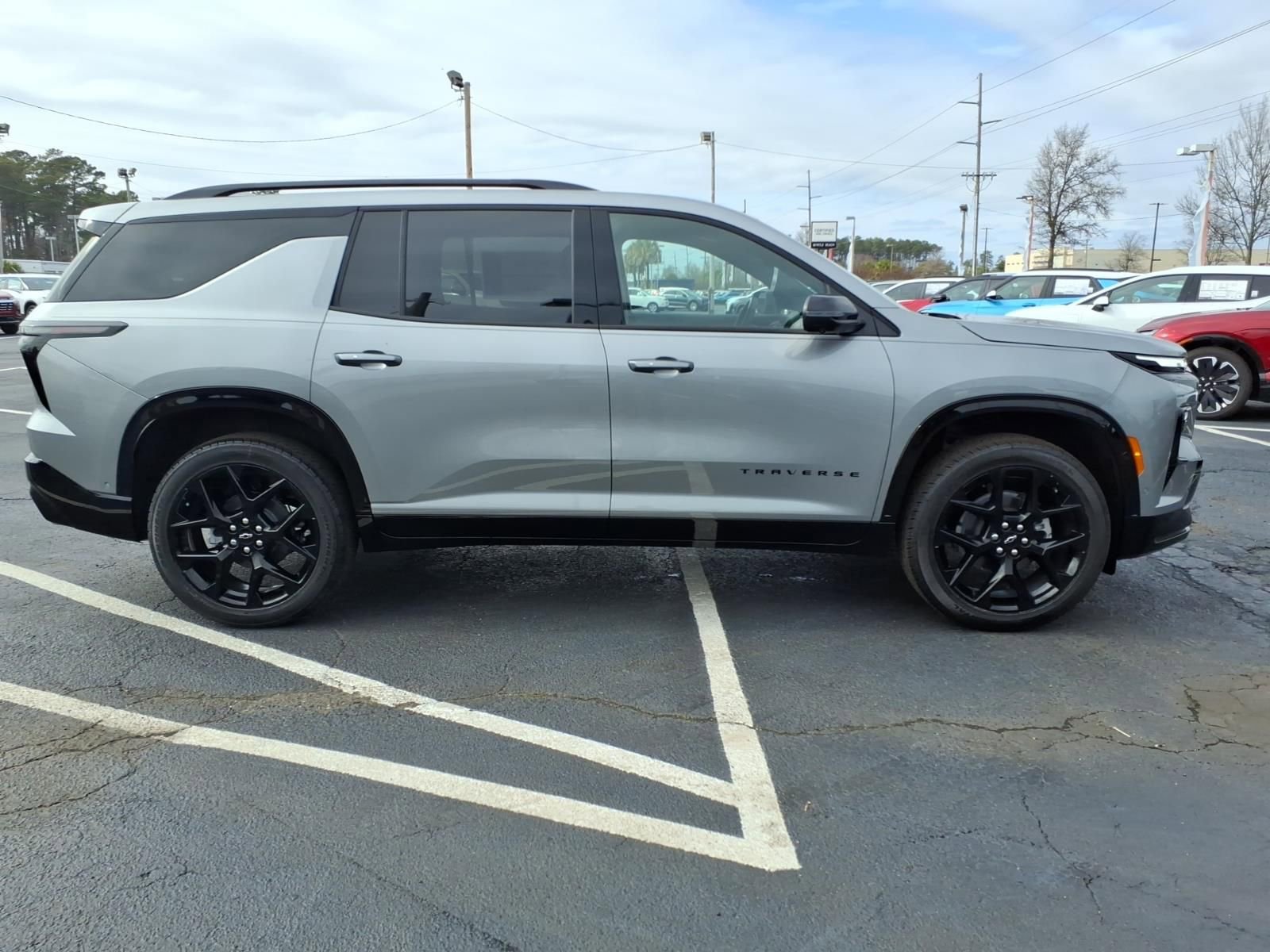 New 2026 Chevrolet Traverse RS image 2