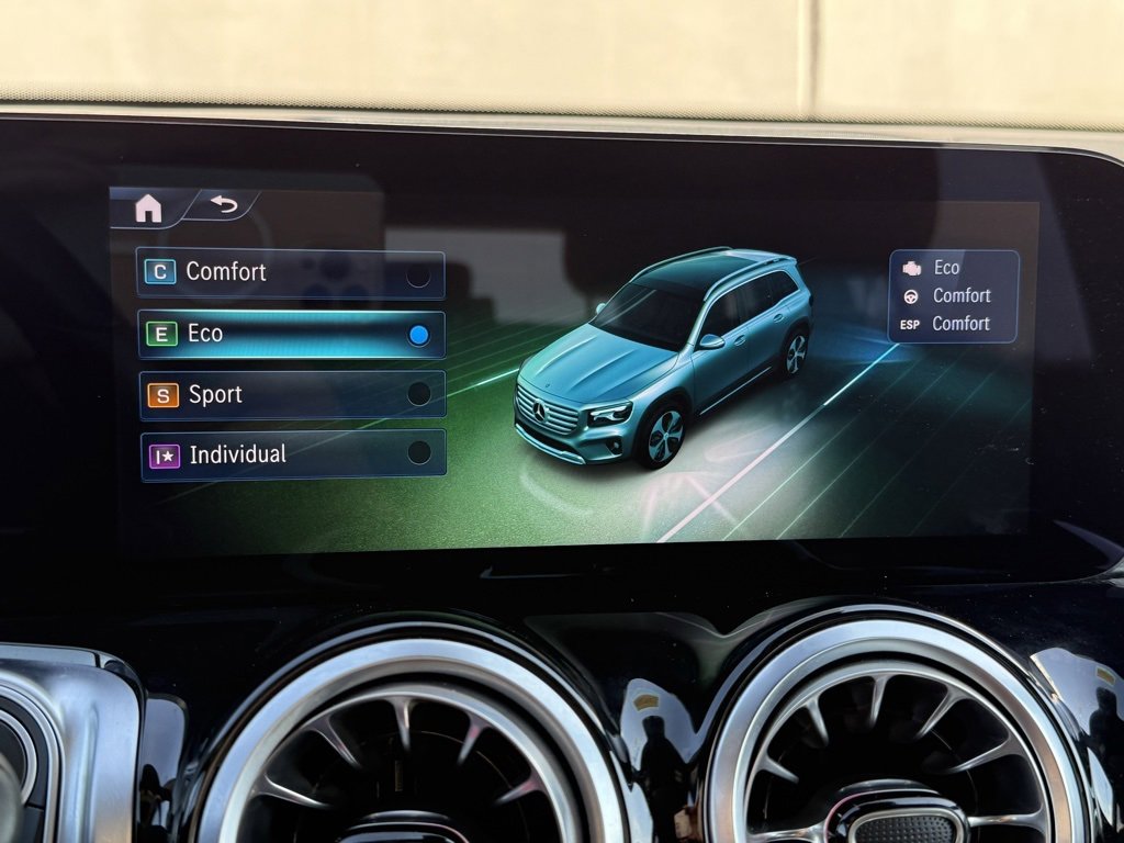 Used 2024 Mercedes-Benz GLB 250 image 11