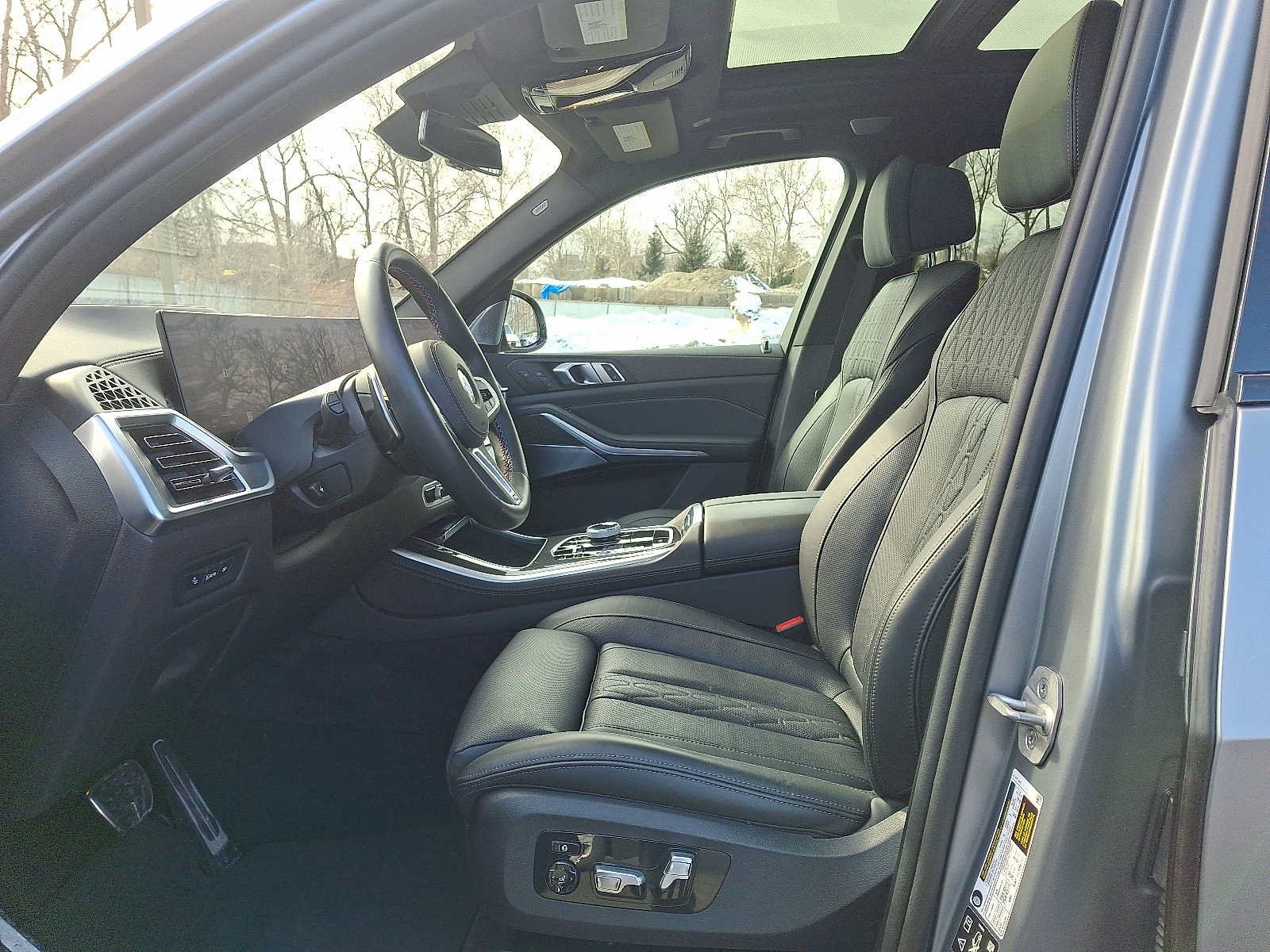 Used 2025 BMW X5 M60i AWD/4WD image 13