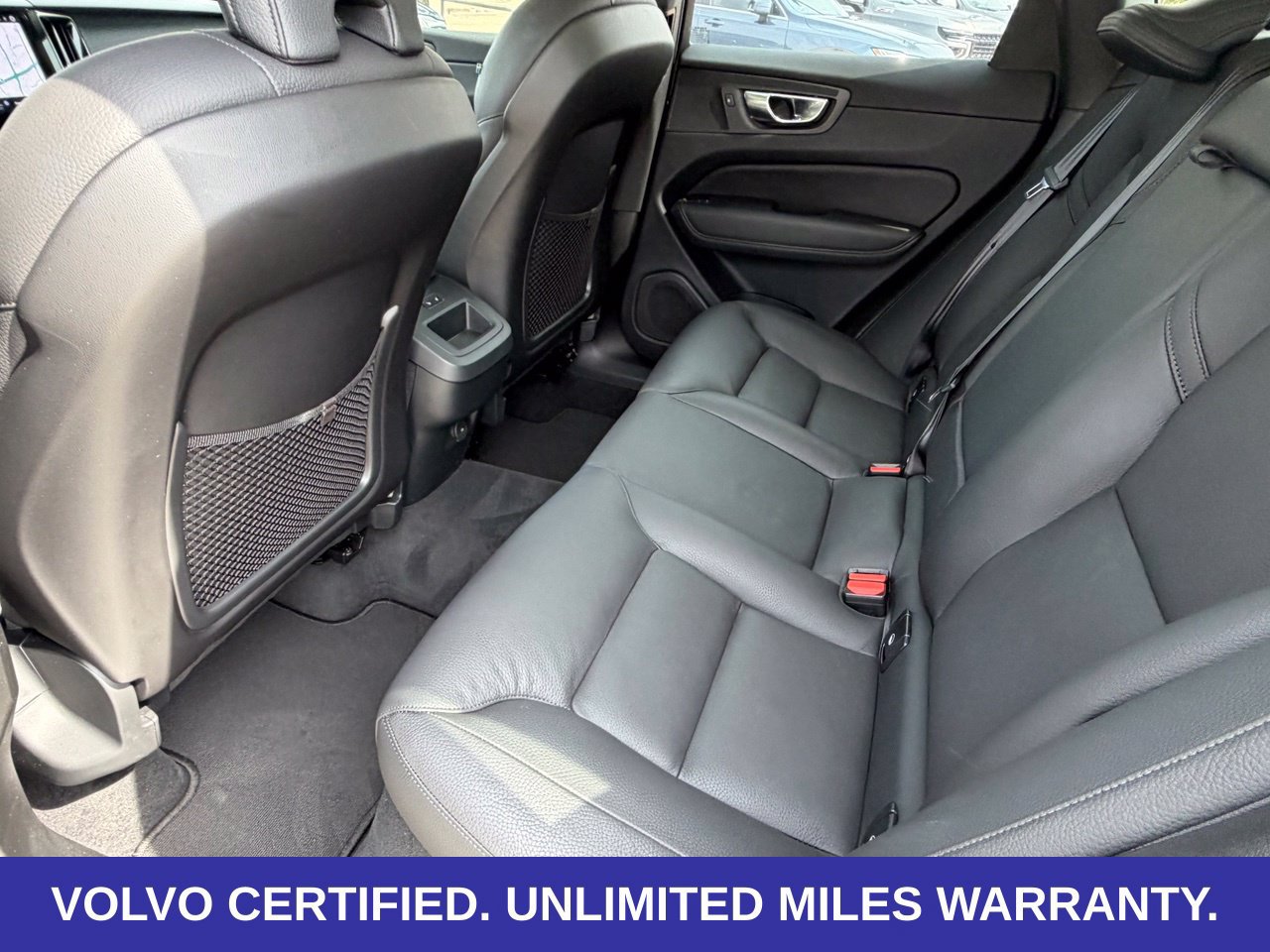 Certified 2025 Volvo XC60 B5 Plus AWD/4WD image 35