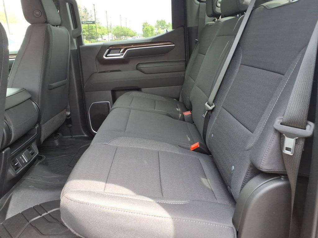 New 2026 Chevrolet Silverado 1500 LT w/ Convenience Package II AWD/4WD image 13