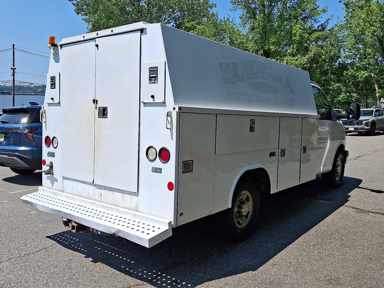 Used 2017 Chevrolet Express 3500 image 6