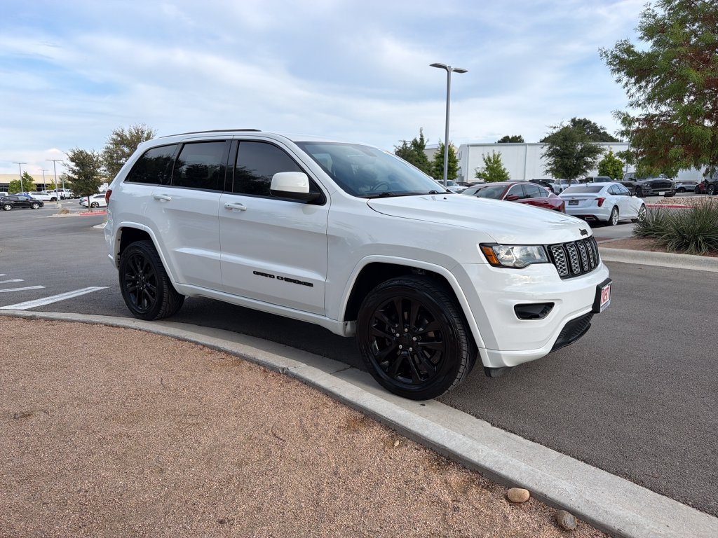 Used 2017 Jeep Grand Cherokee Altitude AWD/4WD 360° Tour