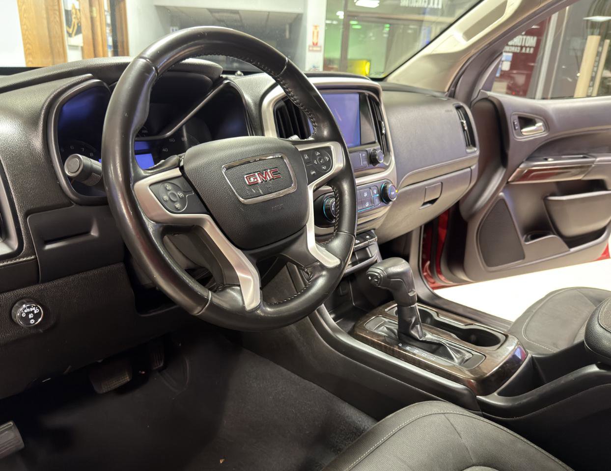 Used 2019 GMC Canyon SLE image 31