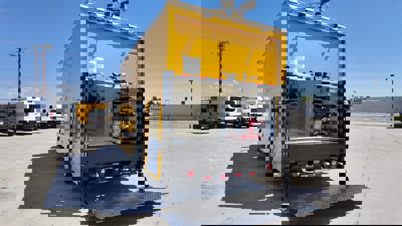 Used 2016 GMC Savana 3500 Extended image 19