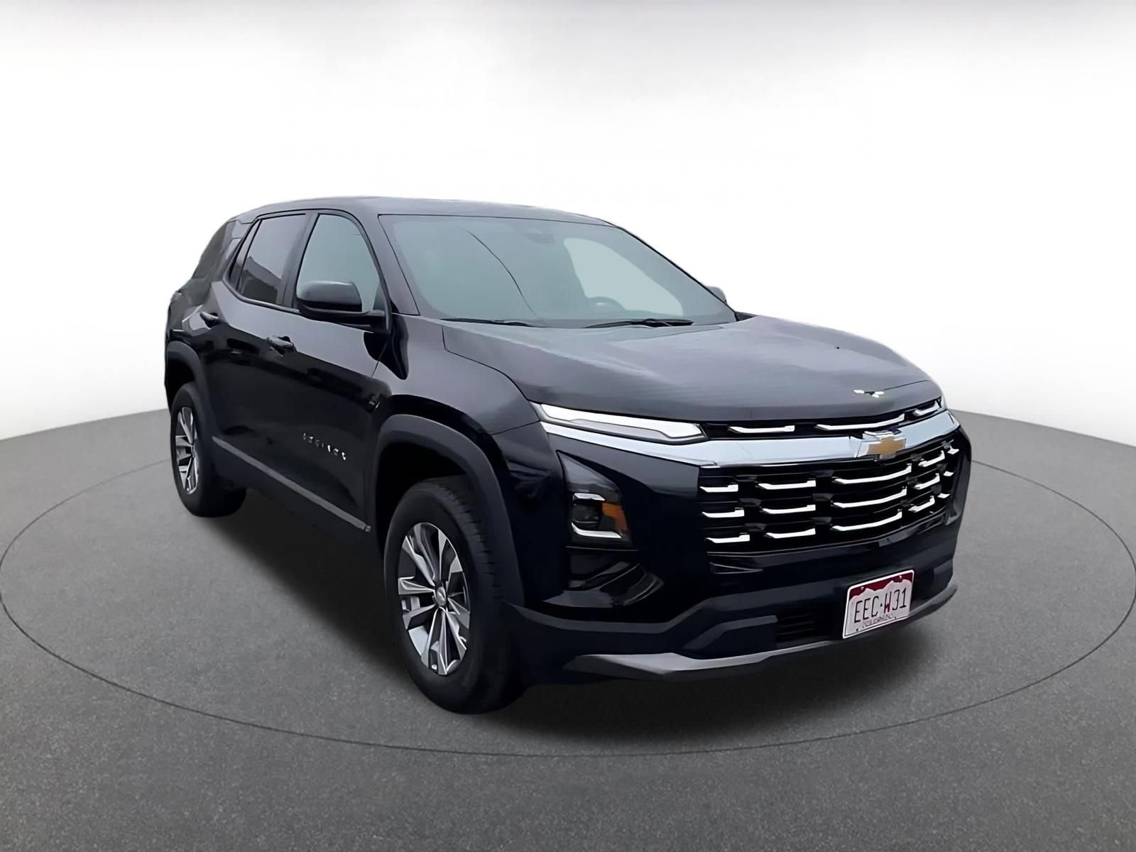 Used 2025 Chevrolet Equinox LT image 3