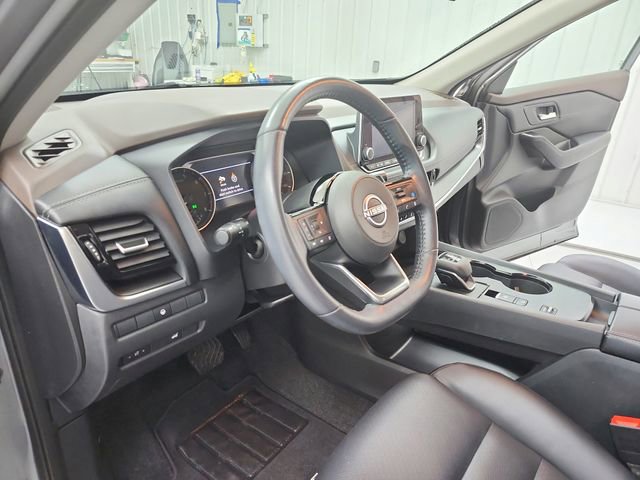 Used 2023 Nissan Rogue SV w/ SV Premium Package image 18