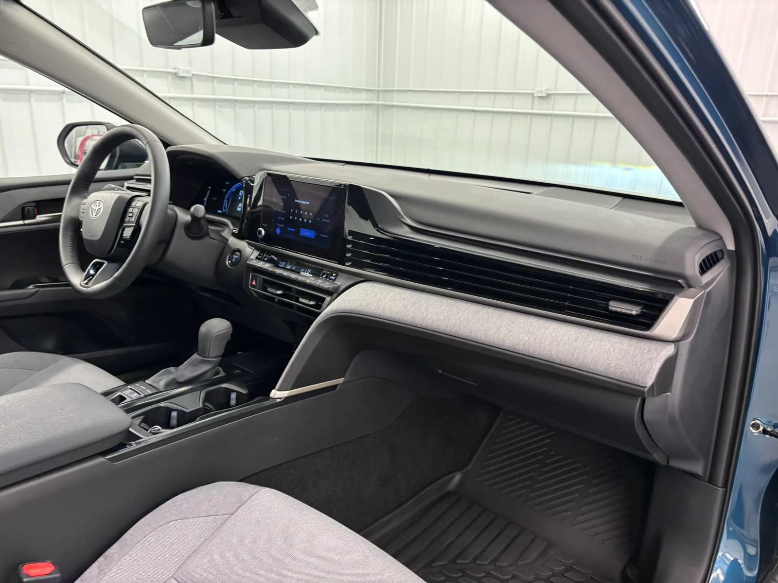 Used 2026 Toyota Camry LE w/ Convenience Package FWD image 35