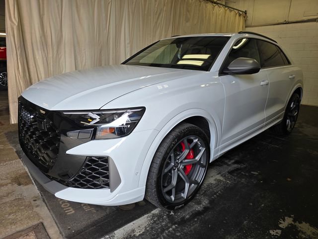 New 2025 Audi RS Q8 performance