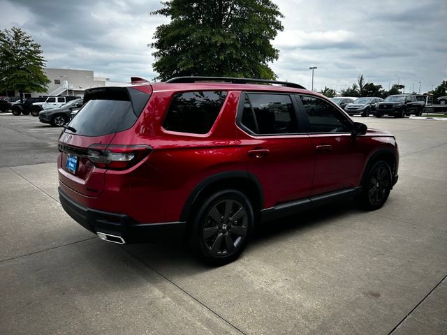 New 2025 Honda Pilot Sport image 5