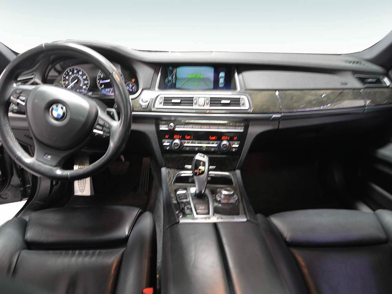 Used 2013 BMW 750i RWD image 14