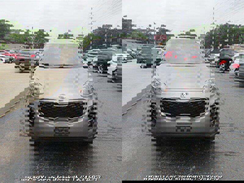 Used 2017 Kia Sportage LX image 3