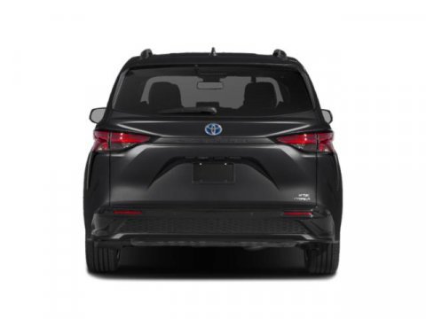 New 2026 Toyota Sienna XSE image 8
