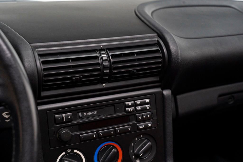 Used 1996 BMW Z3 1.9 image 25