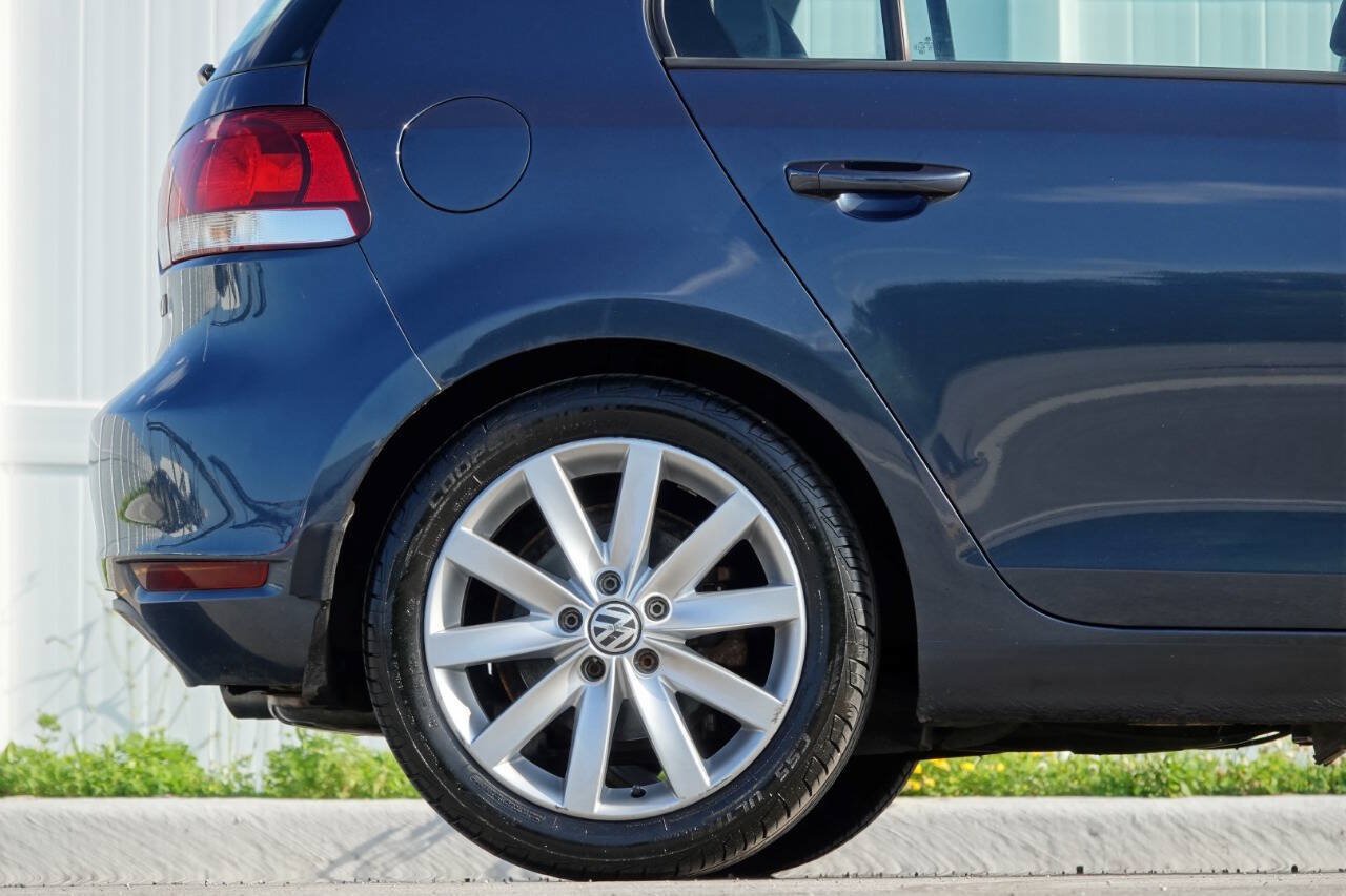 Used 2011 Volkswagen Golf TDI w/ Cold Weather Pkg FWD image 27
