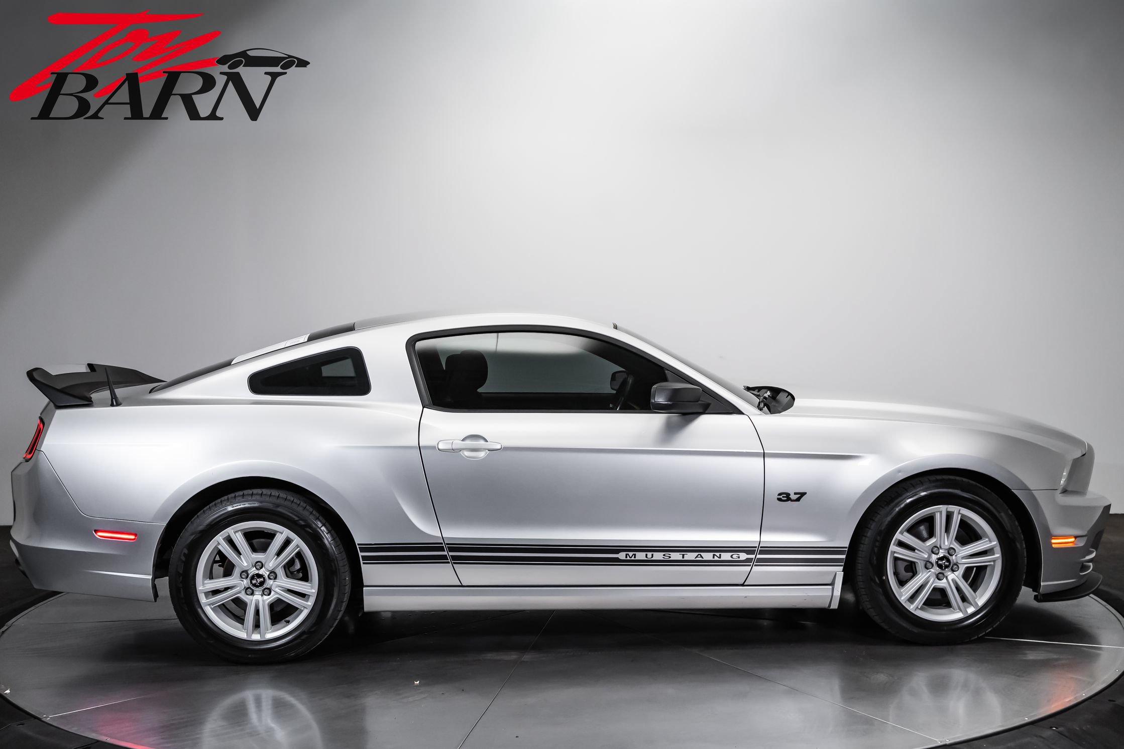 Used 2014 Ford Mustang Coupe RWD image 6