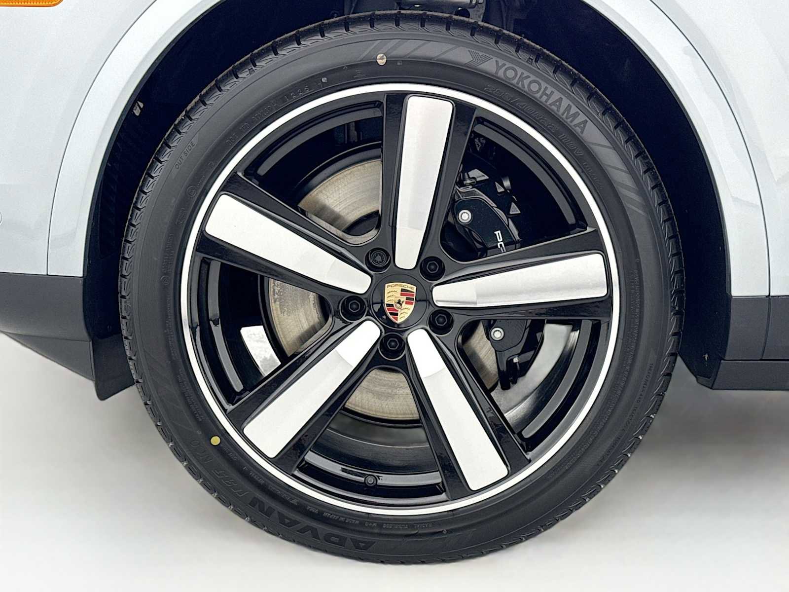 New 2026 Porsche Cayenne image 33