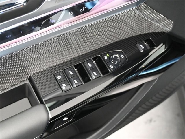 New 2025 BMW 740i xDrive w/ Executive Package image 13