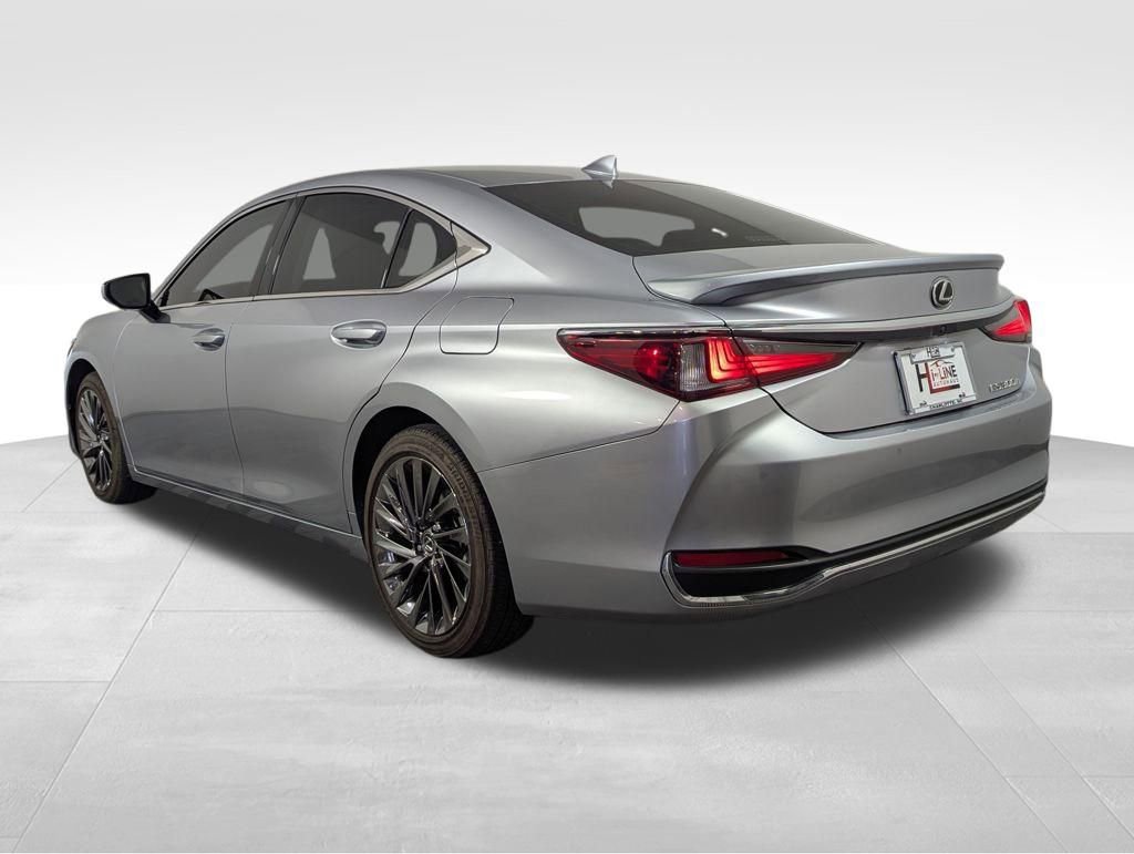 Used 2025 Lexus ES 300h Ultra Luxury w/ Accessory Package (Z1) image 24