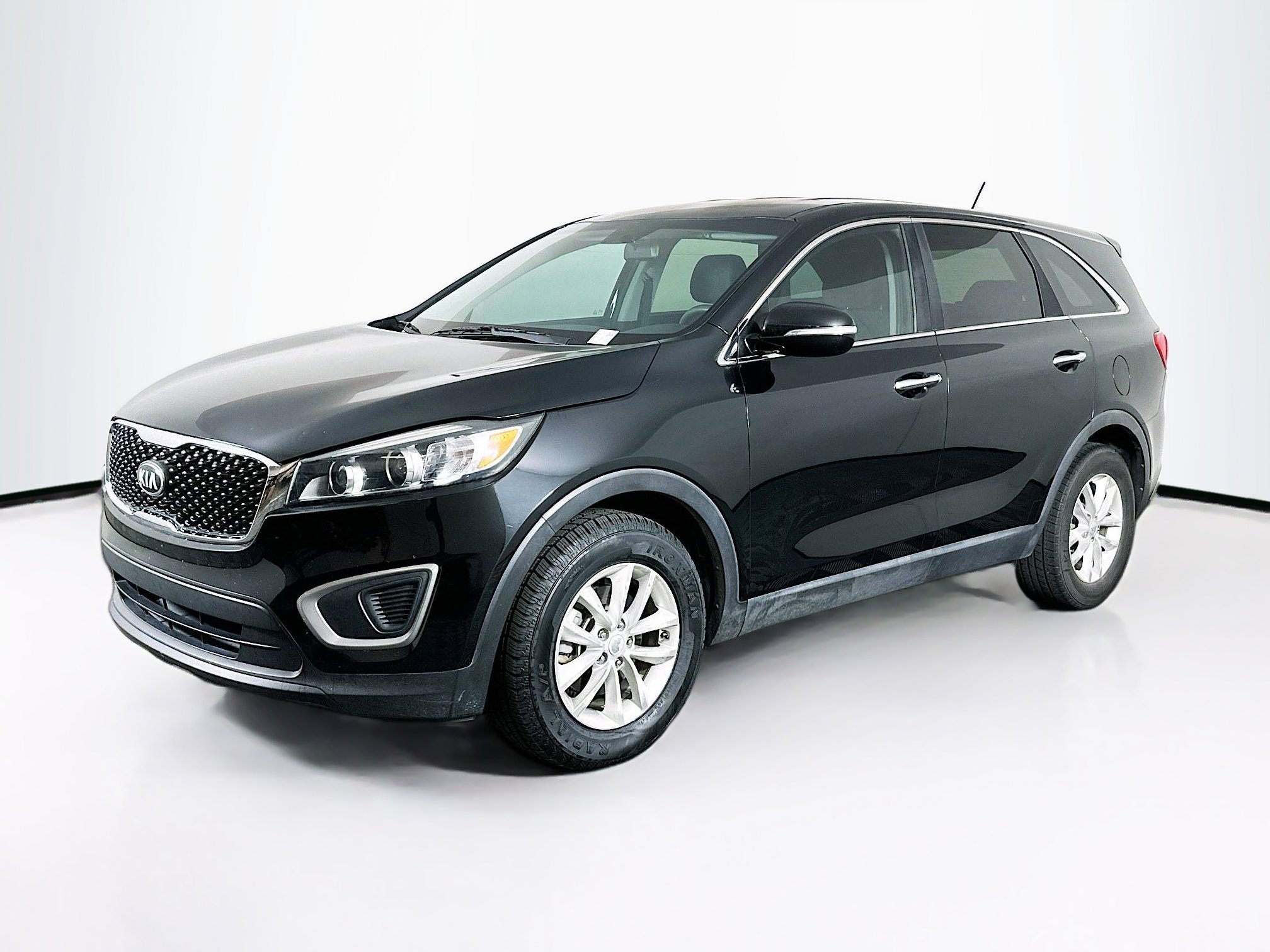 Used 2016 Kia Sorento L FWD image 3