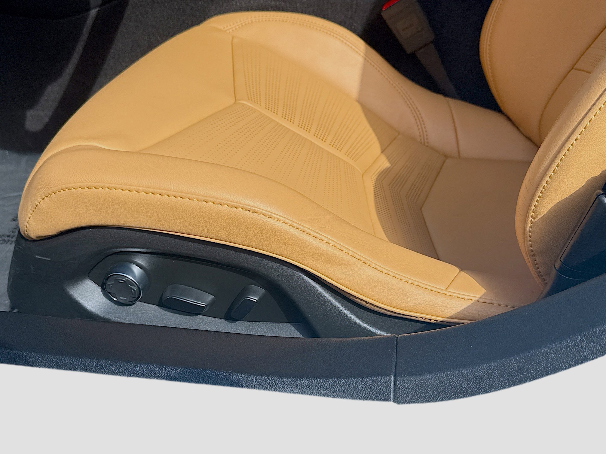 Used 2024 Chevrolet Corvette Z06 RWD image 16