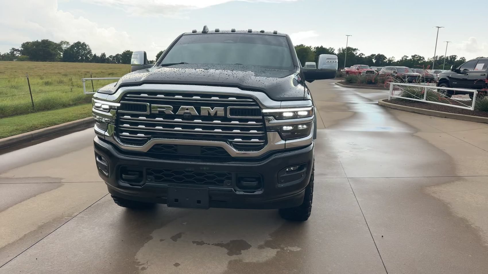 Used 2026 RAM 2500 Limited AWD/4WD image 4