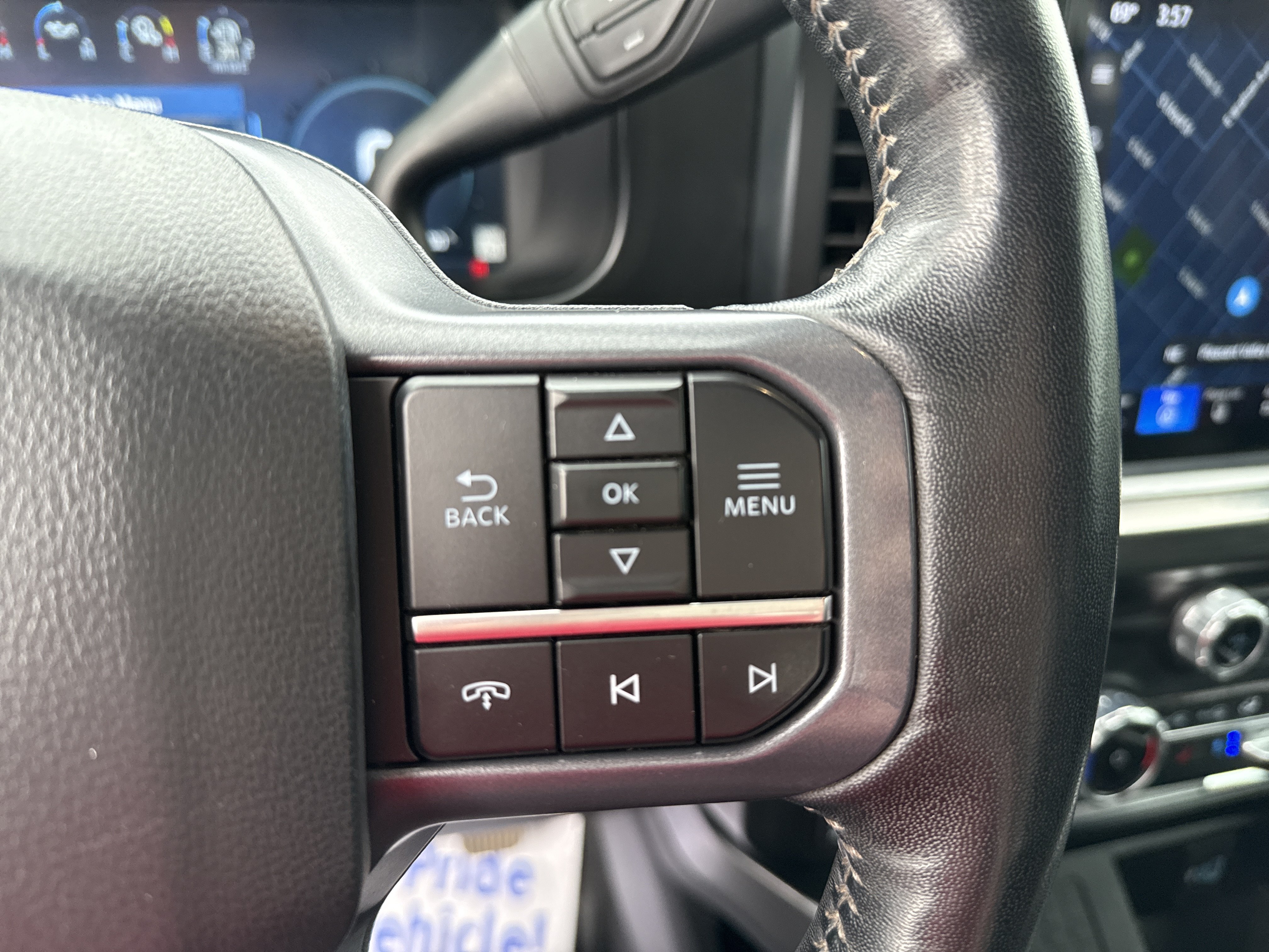 Used 2023 Ford F350 Lariat w/ Lariat Ultimate Package AWD/4WD image 20