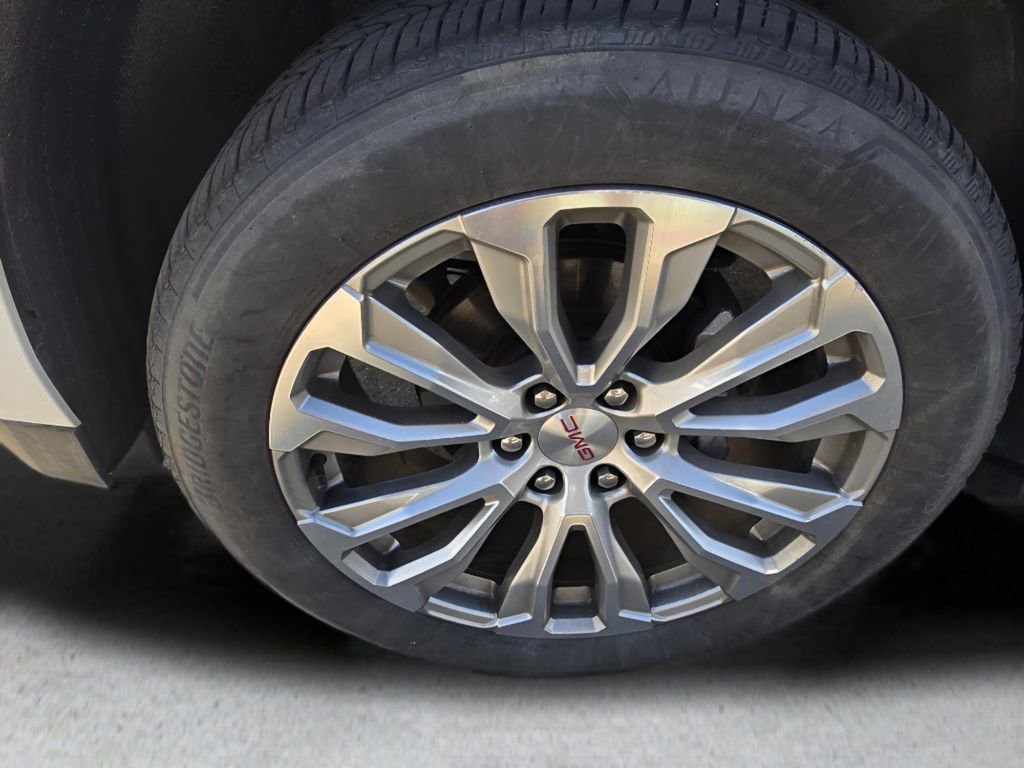 Used 2023 GMC Yukon Denali image 9