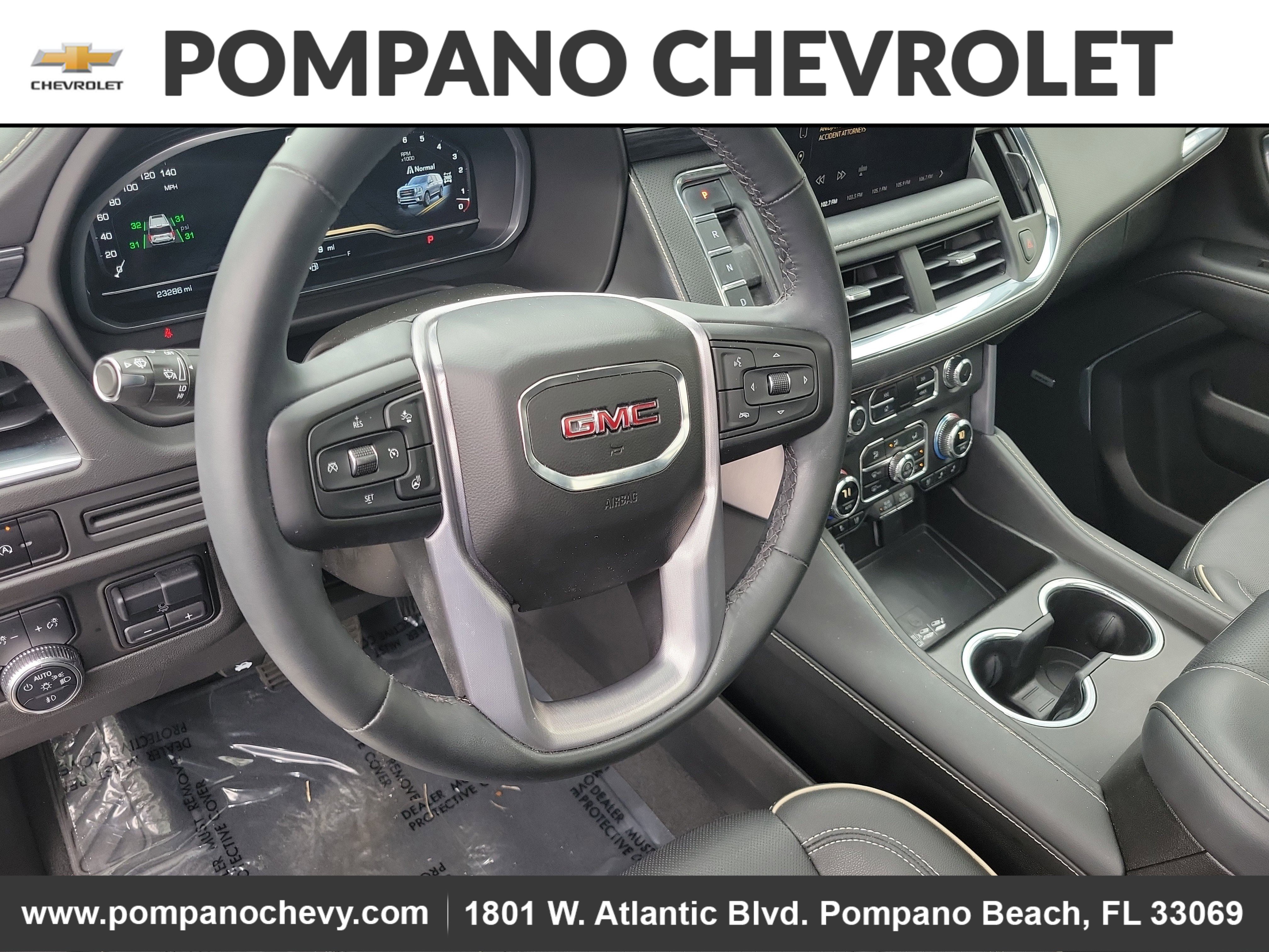 Used 2023 GMC Yukon SLT w/ SLT Premium Package image 24