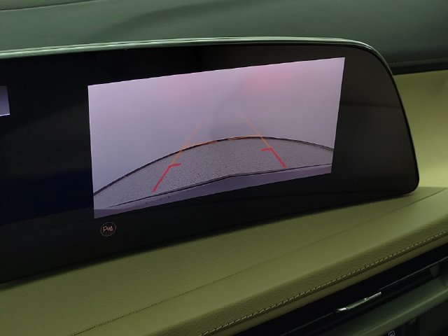 Used 2024 Cadillac XT4 Luxury w/ Cold Weather Package FWD image 29
