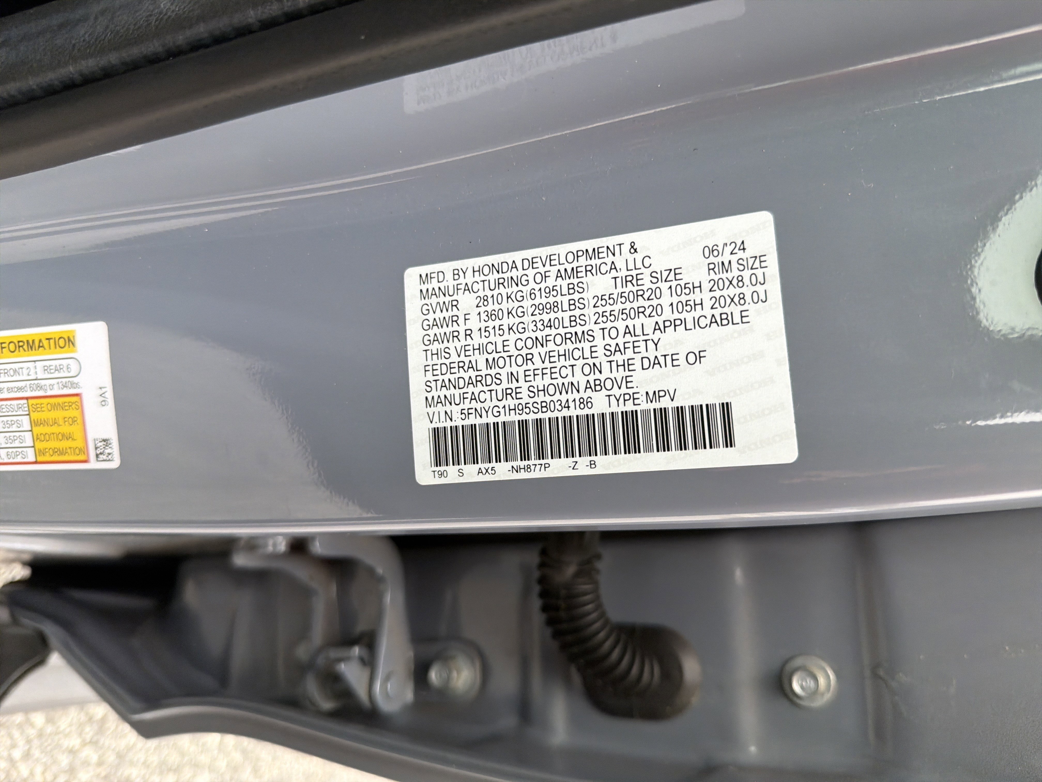 Used 2025 Honda Pilot Black Edition image 32