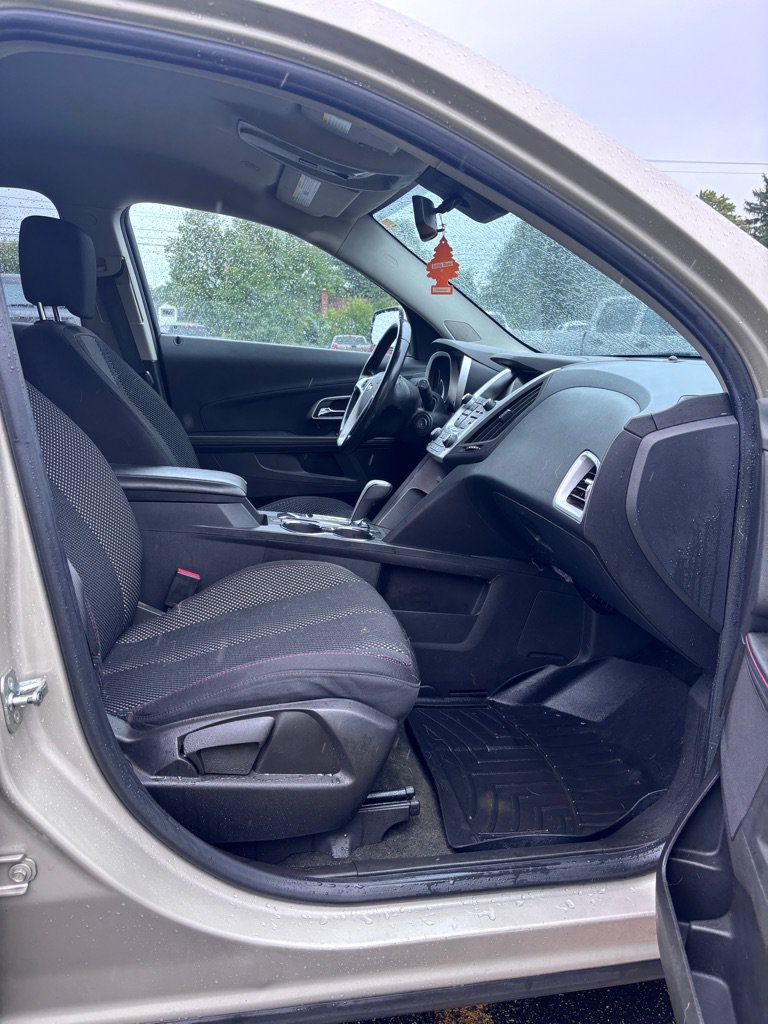 Used 2015 Chevrolet Equinox LT w/ Driver Convenience Package AWD/4WD image 11