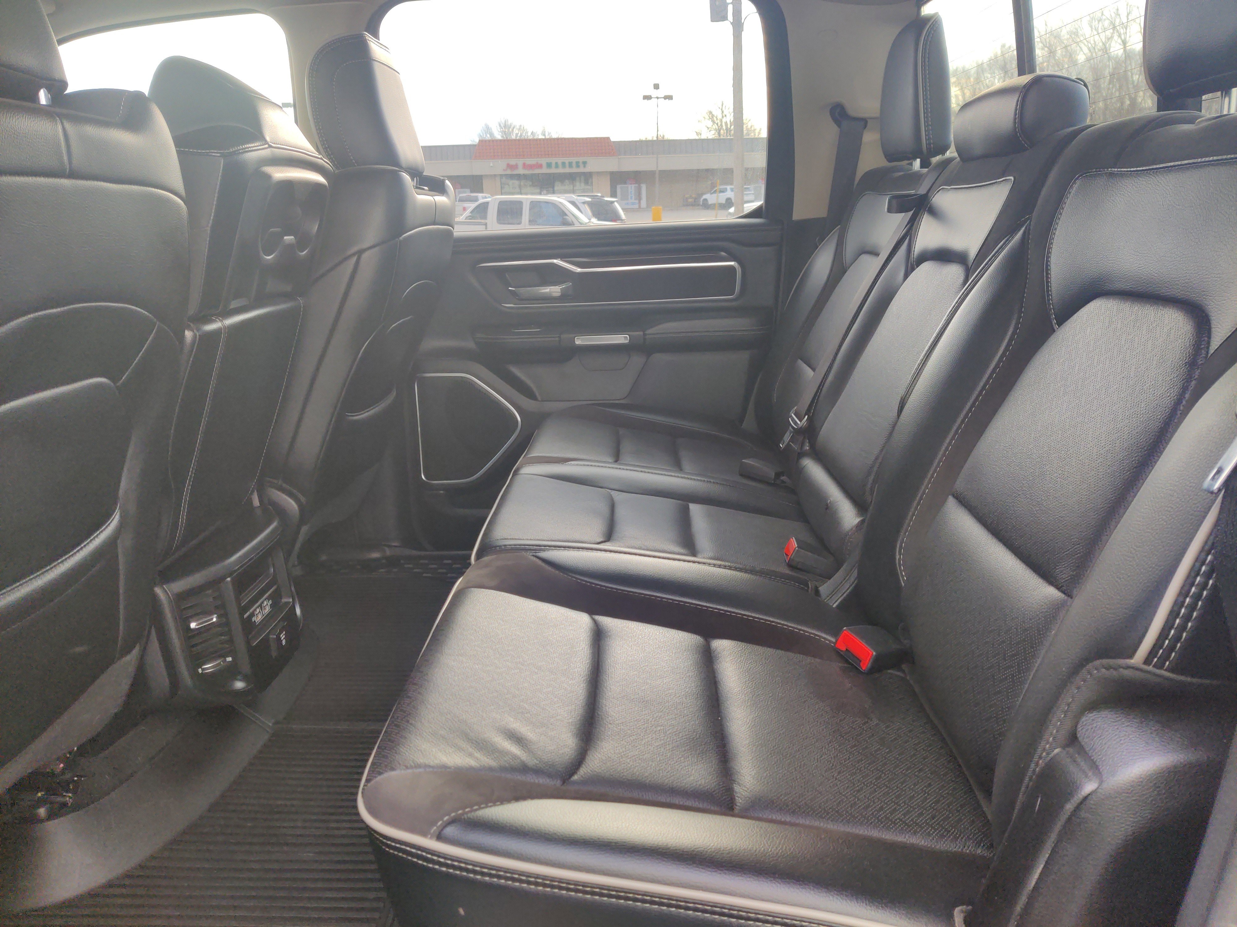 Used 2021 RAM 1500 Laramie image 16