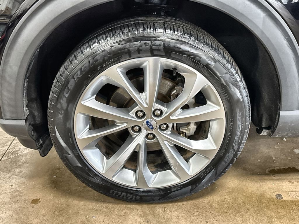 Used 2023 Ford Explorer Platinum w/ Technology Package AWD/4WD image 34