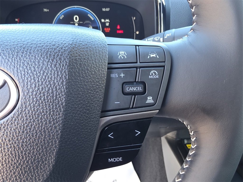 Used 2026 Toyota Camry SE image 30