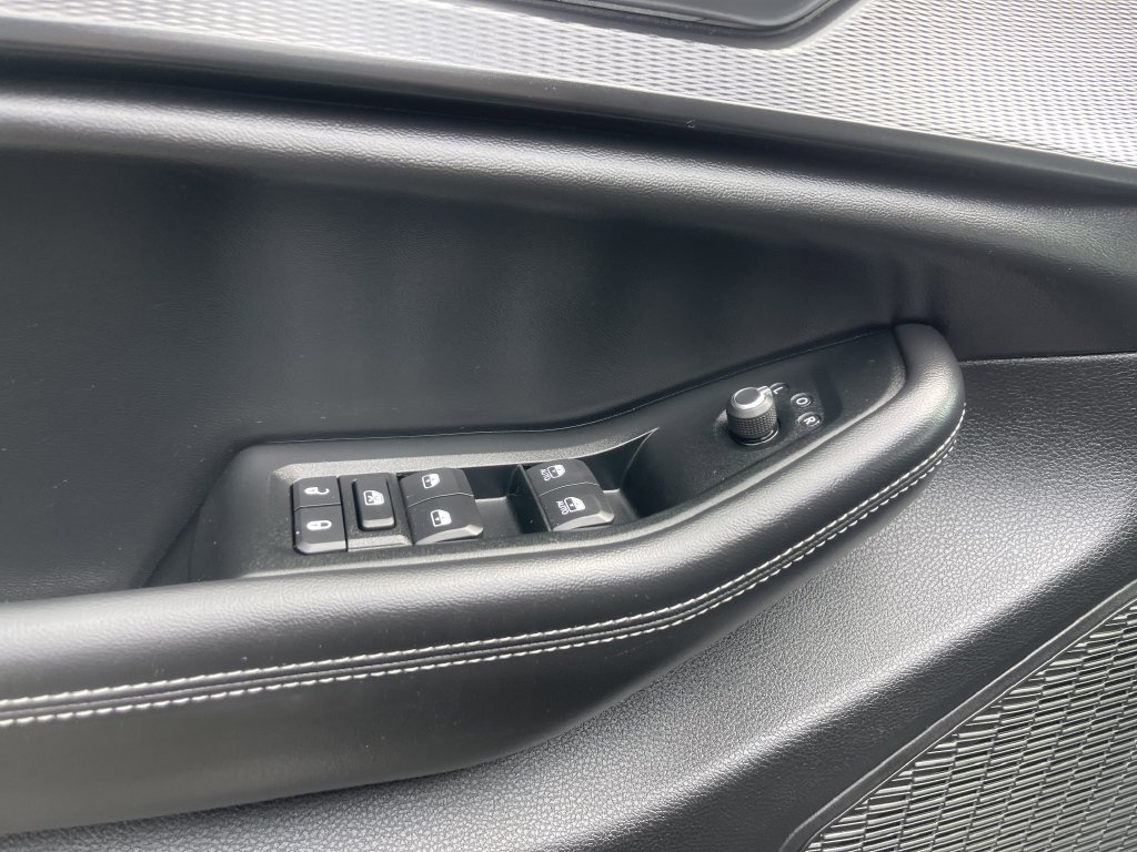 New 2026 Jeep Grand Cherokee Laredo AWD/4WD image 8