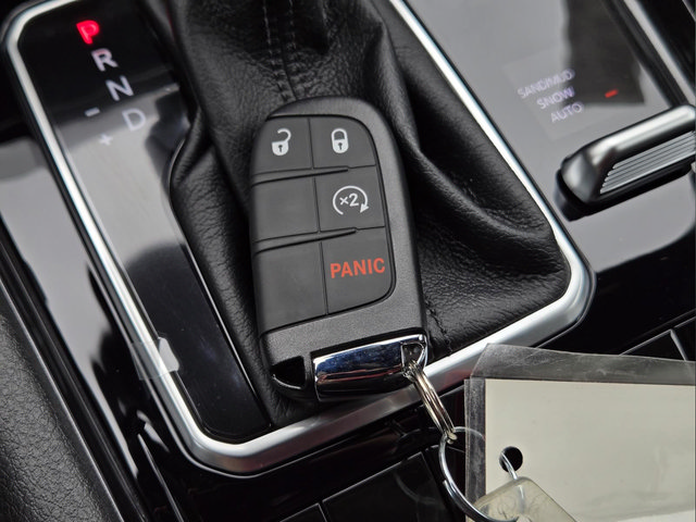 New 2026 Jeep Compass Latitude AWD/4WD image 23