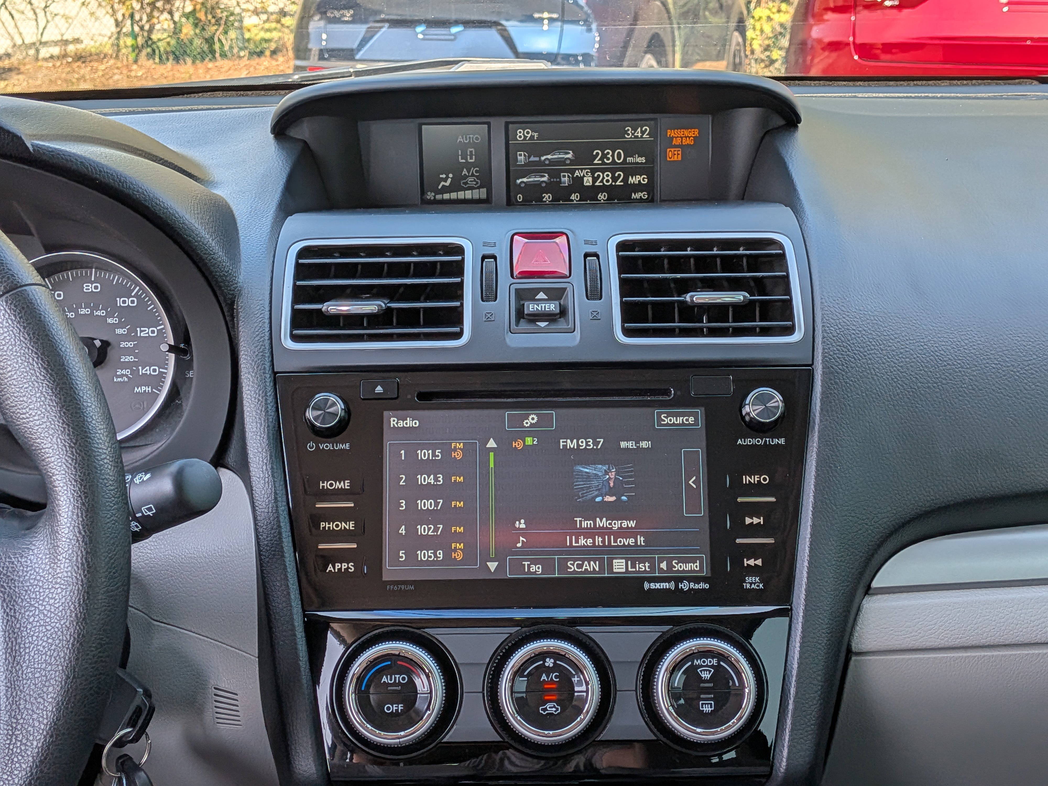 Used 2018 Subaru Forester 2.5i Premium w/ All-Weather Package image 18