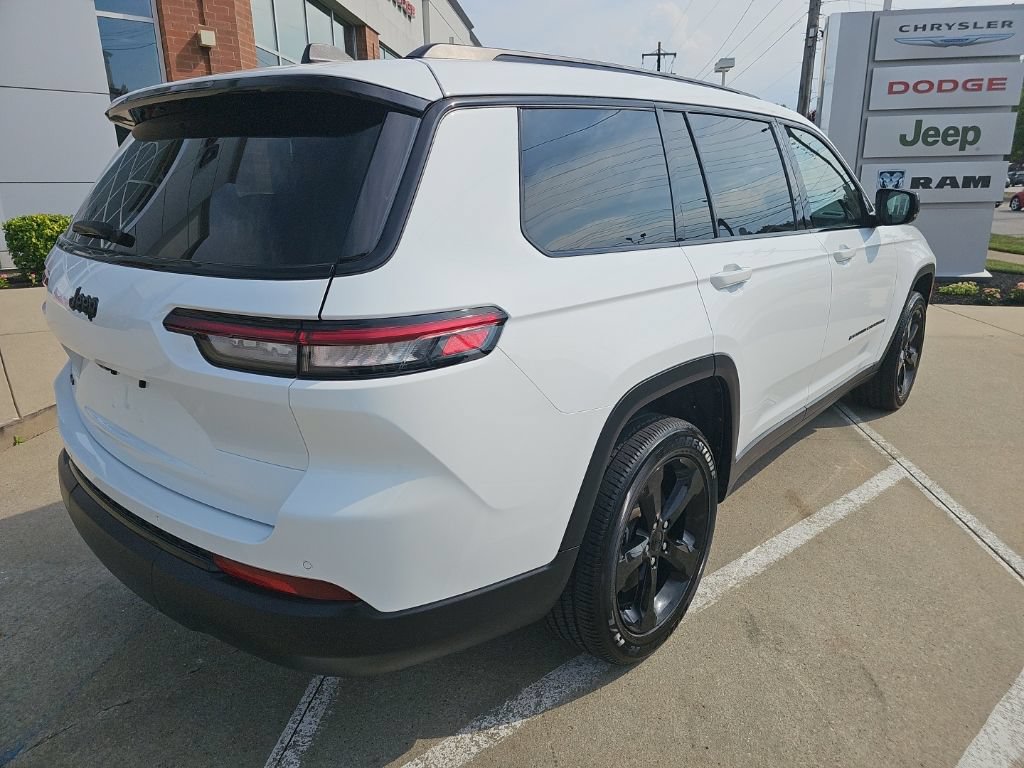 Certified 2025 Jeep Grand Cherokee L Altitude AWD/4WD image 14